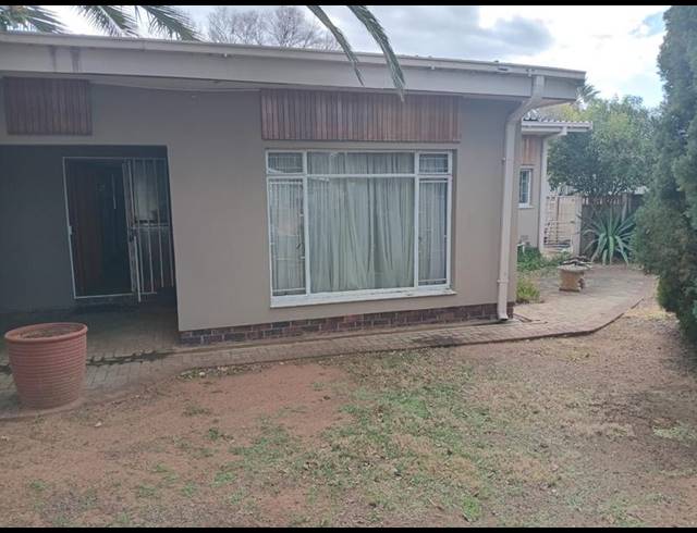 3 BEDROOM HOUSE FOR SALE IN FICHARDT PARK